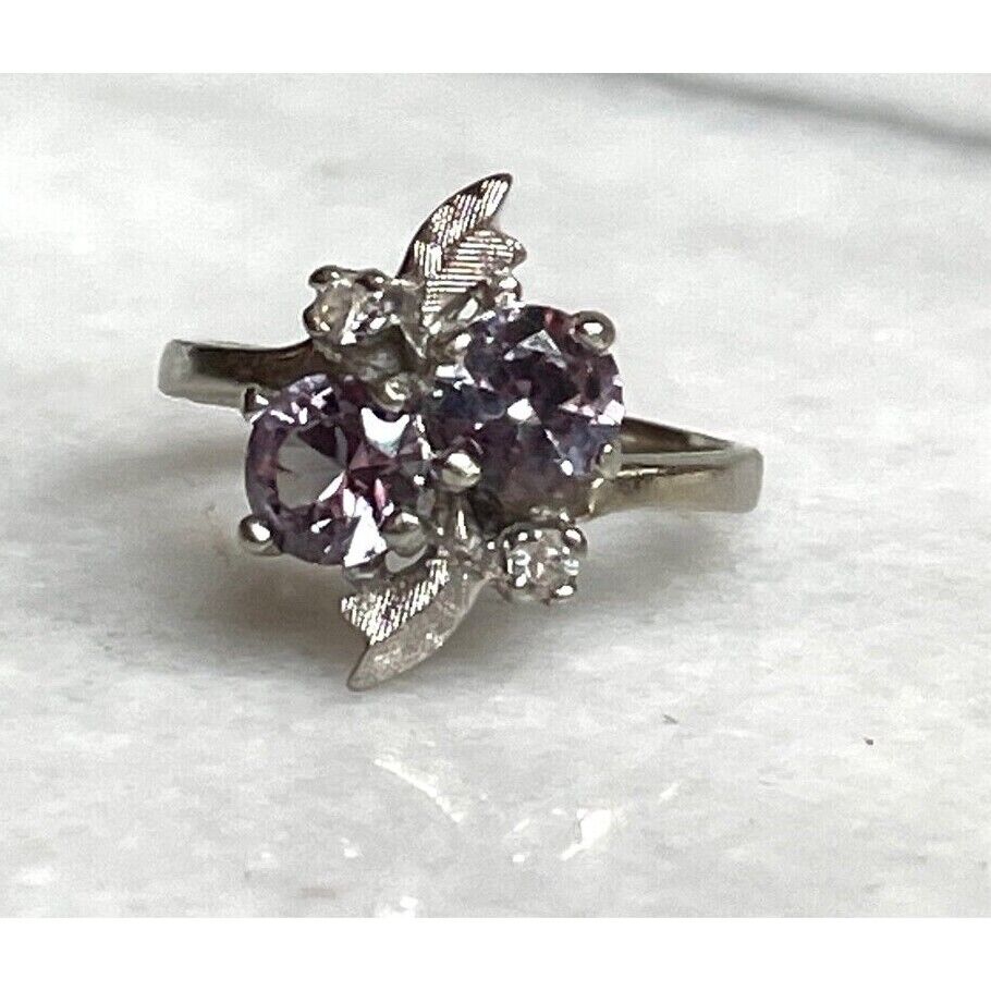 WHITE GOLD LAB-CREATED ALEXANDRITE AND DIAMOND RING SIZE 4 SKY