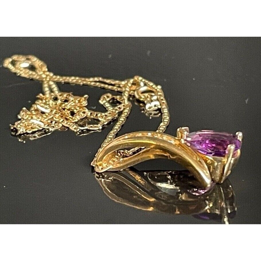 YELLOW GOLD  AMETHYST AND DIAMOND PENDANT NECKLACE SKY