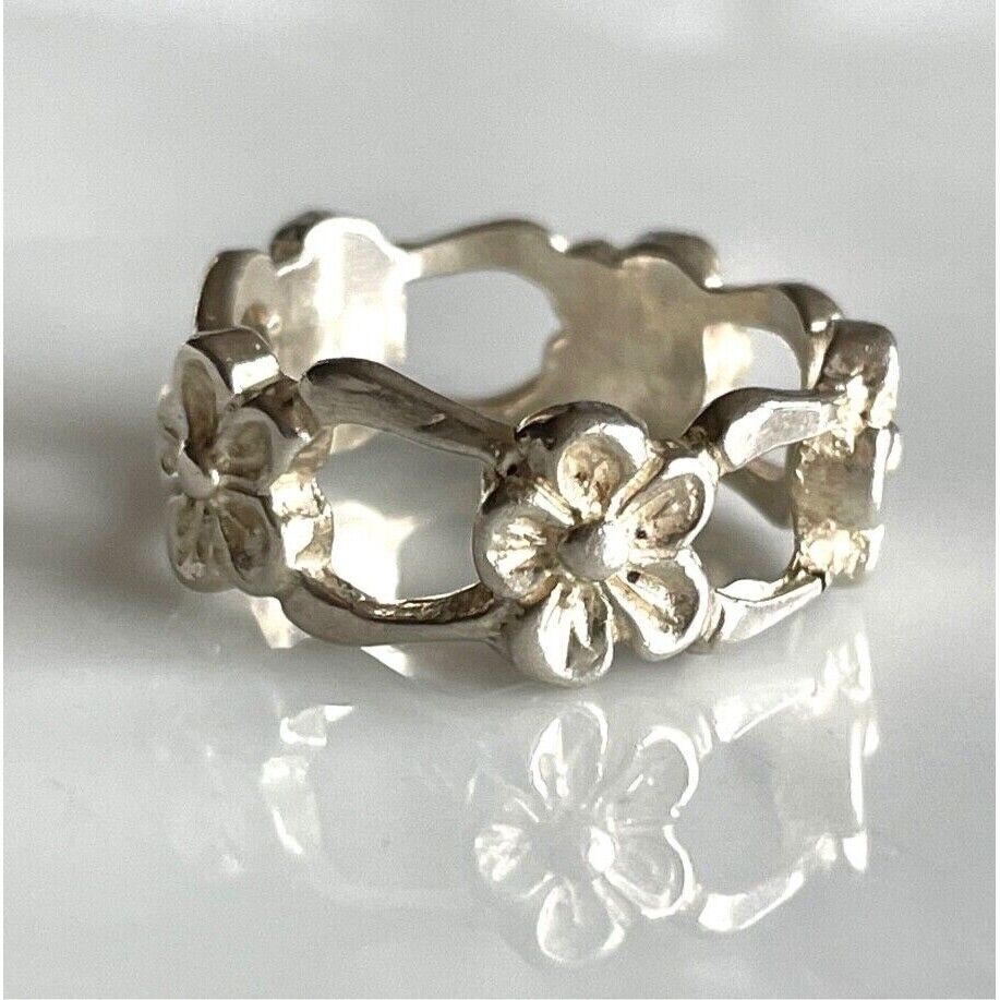 MADE IN US 925 STERLING SILVER FLORAL BAND RING SIZE 4.75 SKY