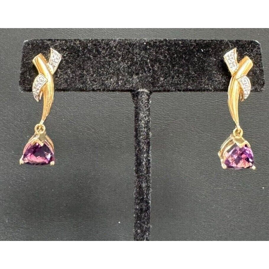 YELLOW GOLD  AMETHYST AND DIAMOND DANGLE EARRINGS SKY