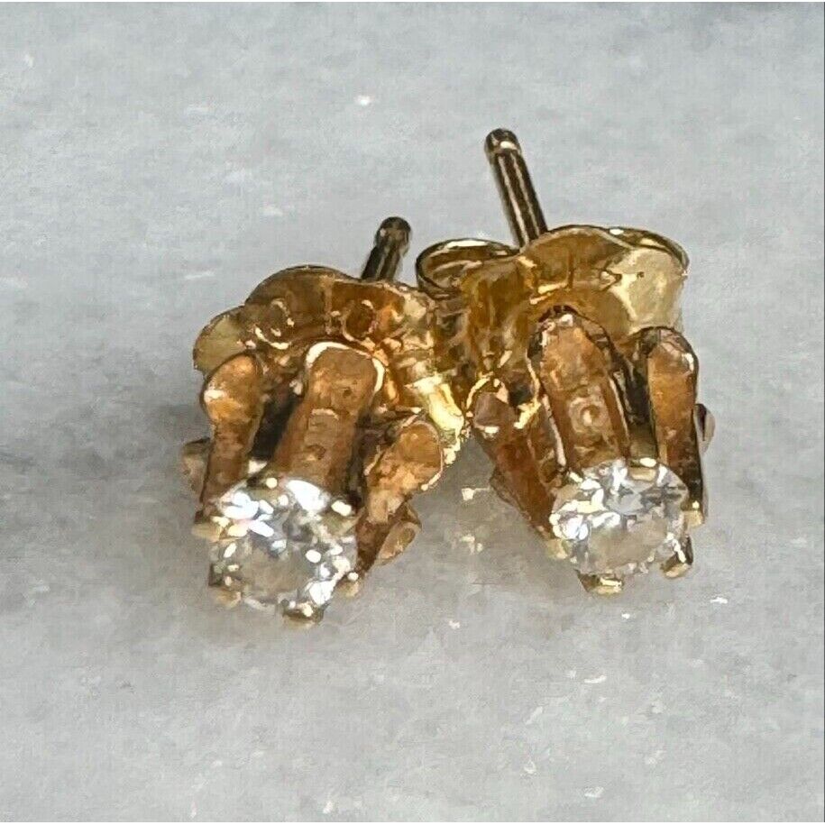 YELLOW GOLD DIAMOND STUD EARRINGS SKY