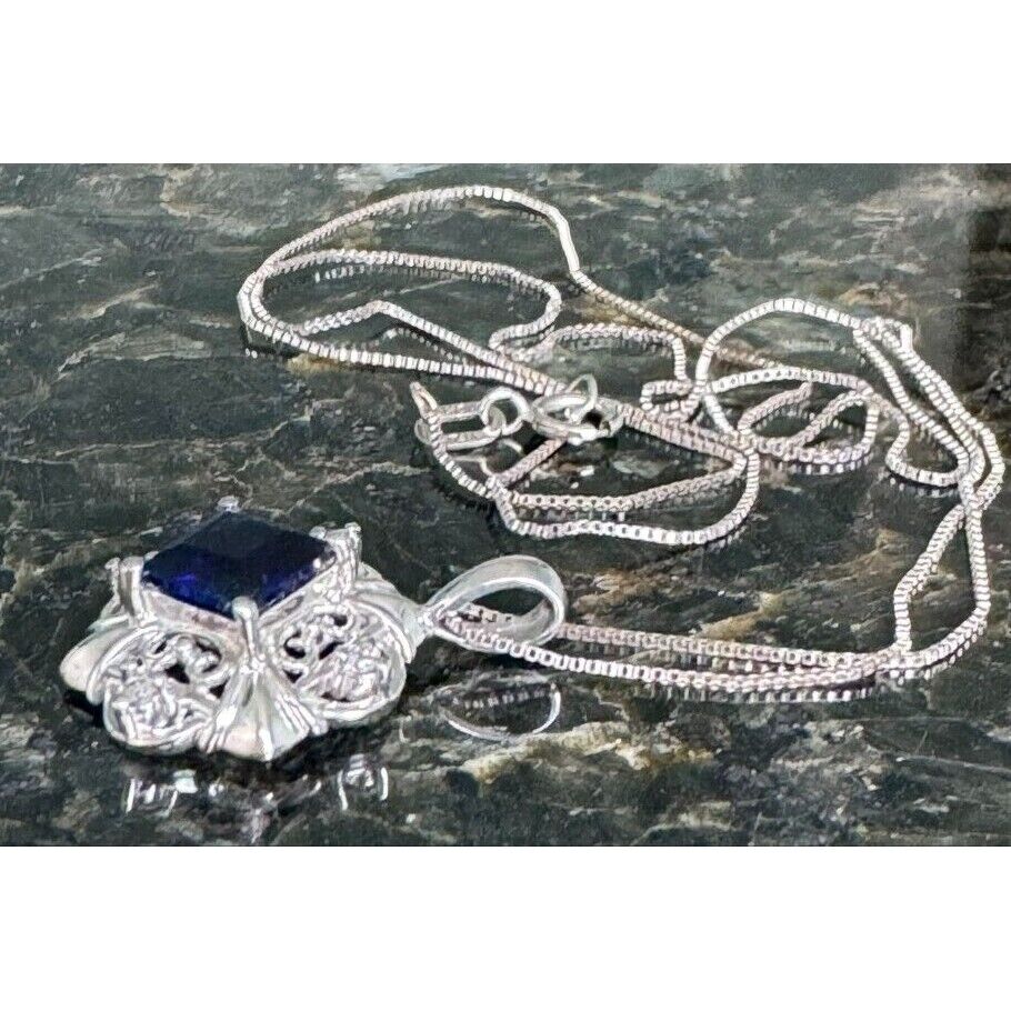 WHITE GOLD  SAPPHIRE AND DIAMOND PENDANT NECKLACE SKY