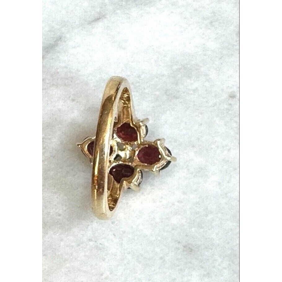 14K YELLOW GOLD  GARNET AND DIAMOND RING SIZE 6 SKY