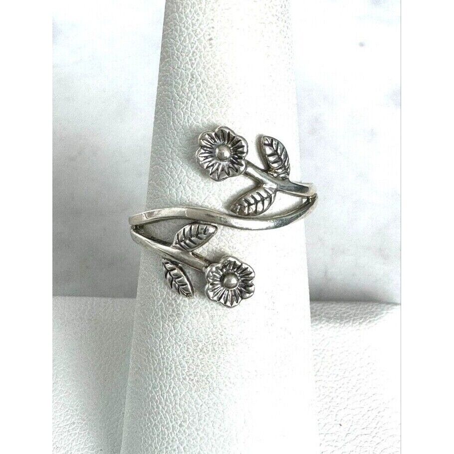 925 STERLING SILVER BYPASS DESIGN FLOWER RING SIZE 7.5 SKY