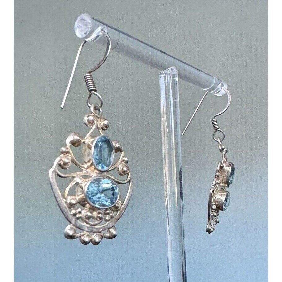 925 STERLING SILVER  AND TOPAZ LACY DESIGN EARRINGS SKY