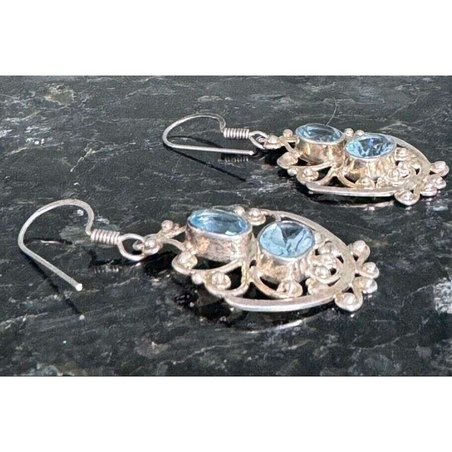 925 STERLING SILVER  AND TOPAZ LACY DESIGN EARRINGS SKY