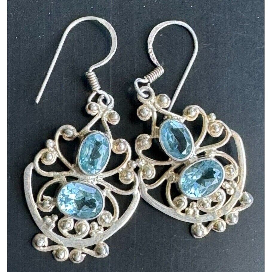 925 STERLING SILVER  AND TOPAZ LACY DESIGN EARRINGS SKY