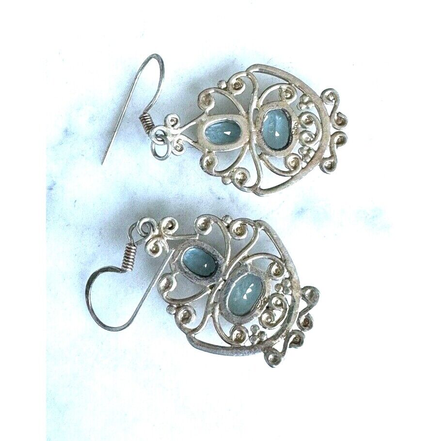 925 STERLING SILVER  AND TOPAZ LACY DESIGN EARRINGS SKY