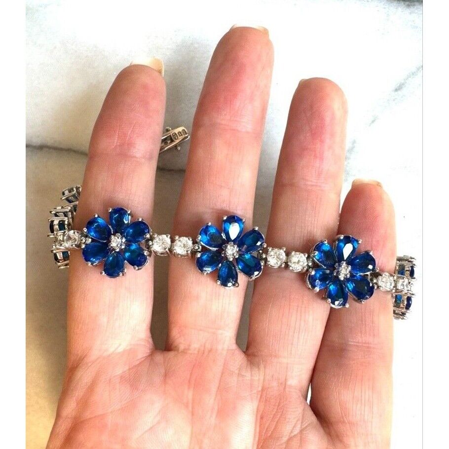 GORGEOUS SPARKLING 925 STERLING SILVER  BLUE AND CLEAR GEMS FLOWER BRACELET SKY