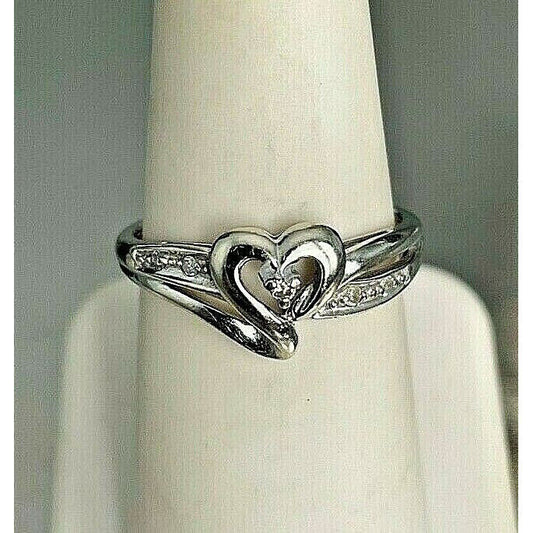 WHITE GOLD & DIAMOND HEART RING SIZE 7 SKY