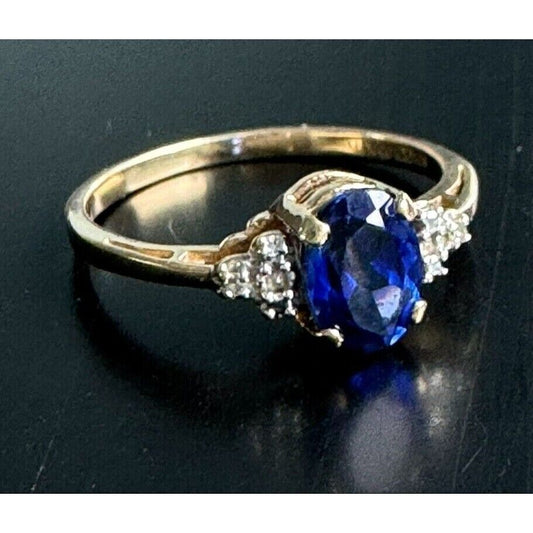 YELLOW GOLD SAPPHIRE AND DIAMOND RING SIZE 5.25 SKY