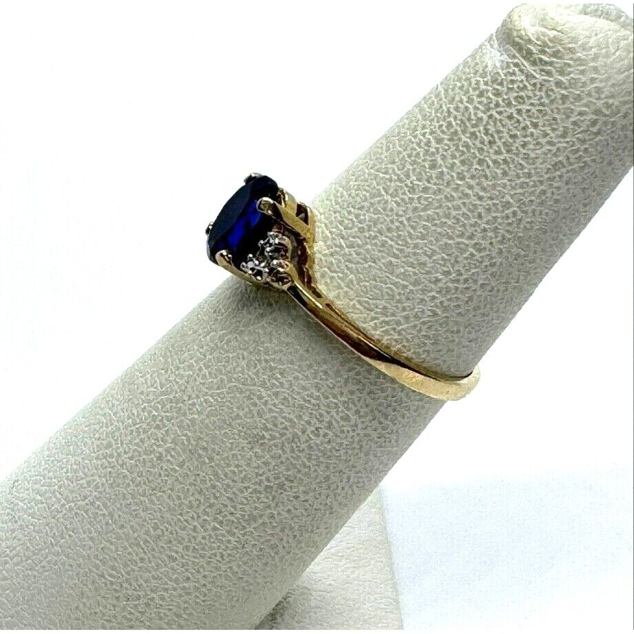 YELLOW GOLD SAPPHIRE AND DIAMOND RING SIZE 5.25 SKY