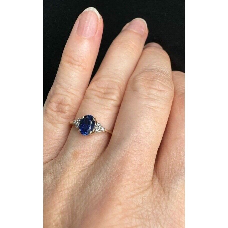 YELLOW GOLD SAPPHIRE AND DIAMOND RING SIZE 5.25 SKY