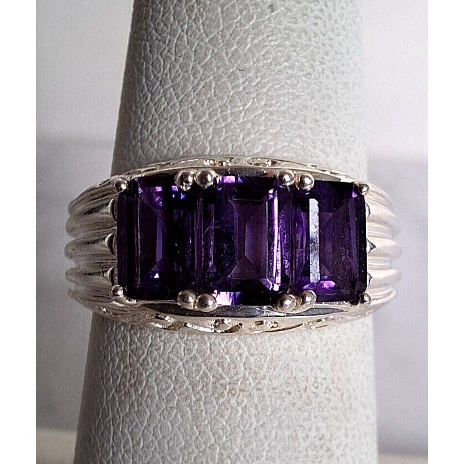 925 STERLING SILVER AND AMETHYST  3-STONES RING SIZE 6.75 SKY