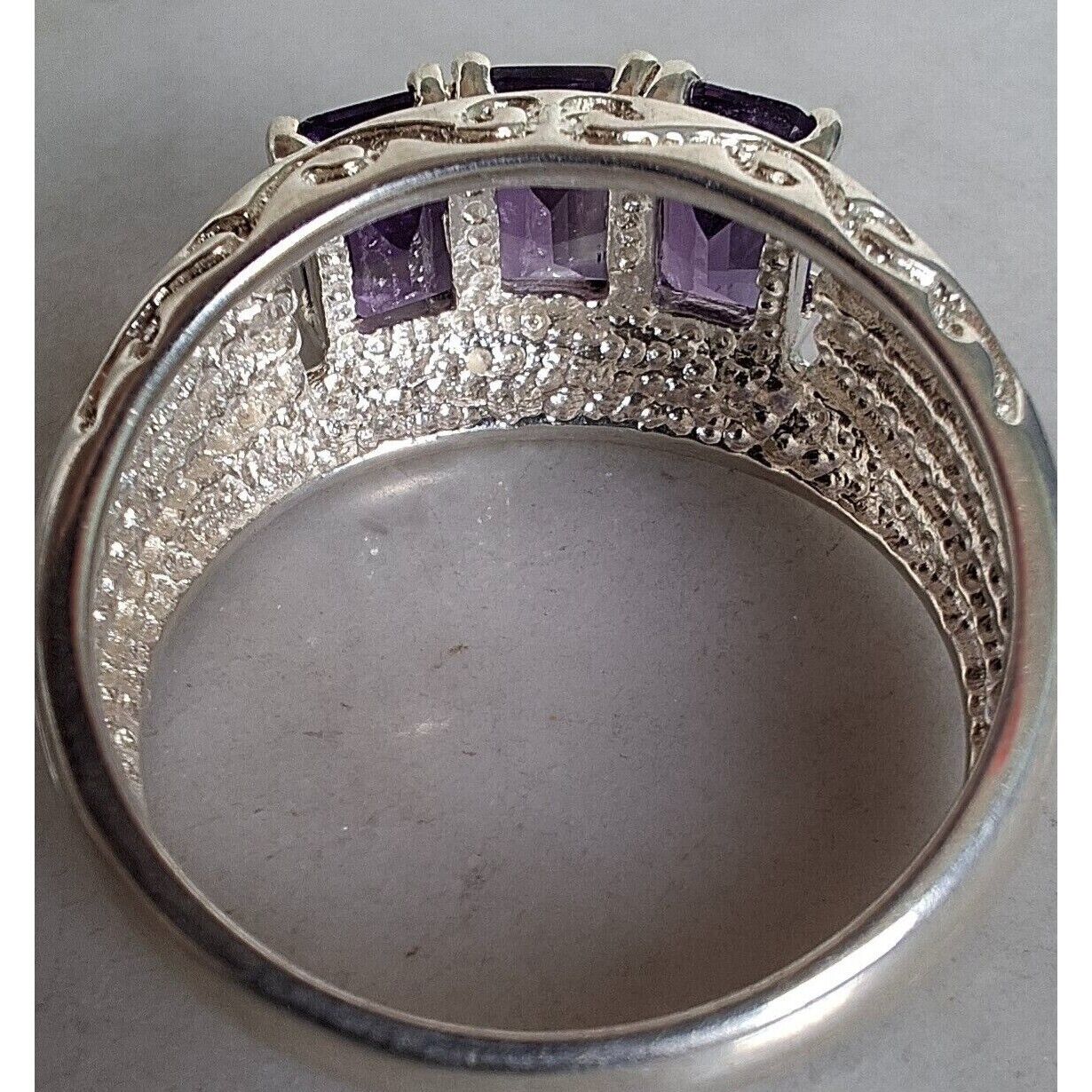 925 STERLING SILVER AND AMETHYST  3-STONES RING SIZE 6.75 SKY