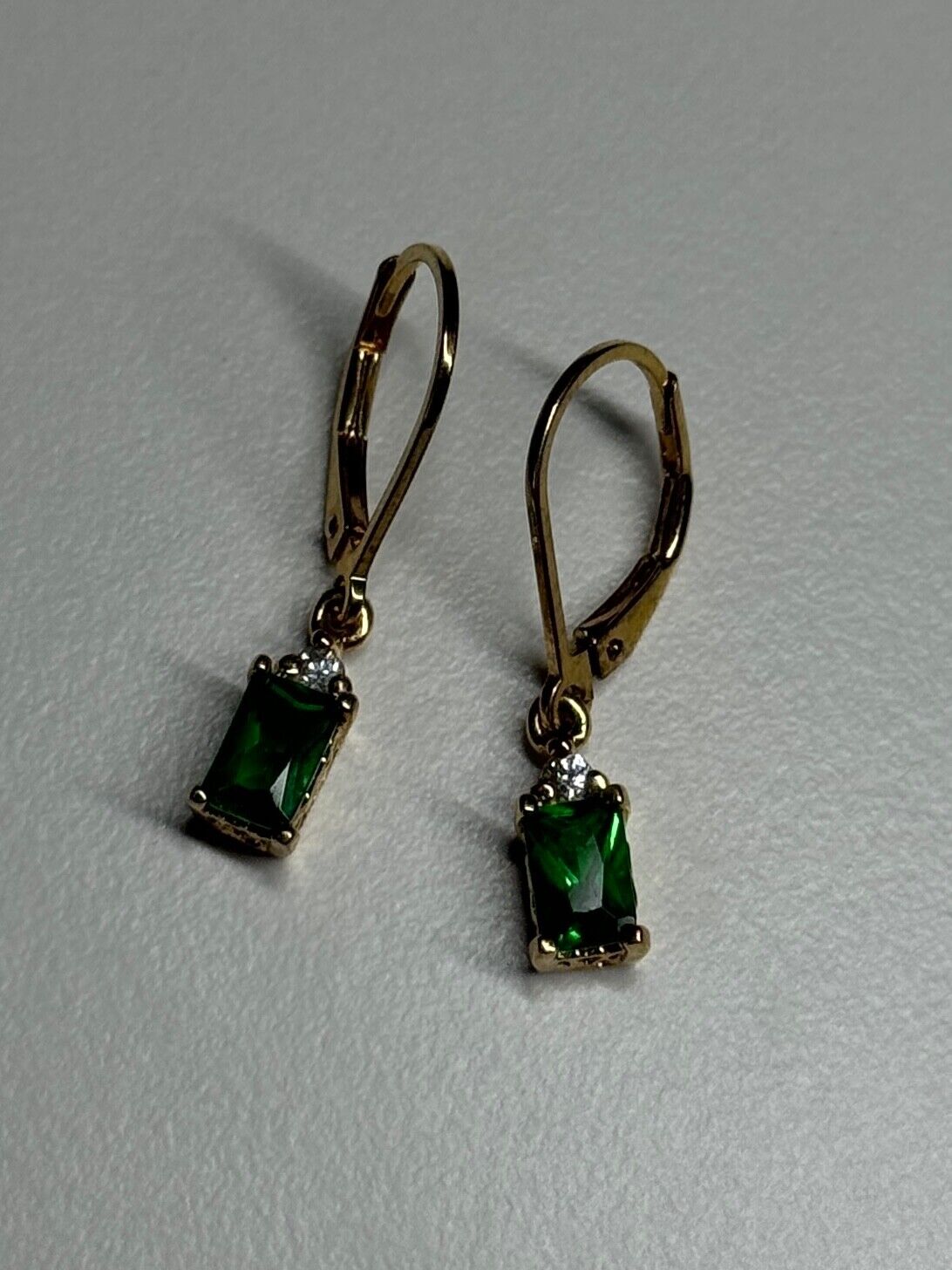 925 STERLING SILVER GOLD PLATED EMERALD & BERYL EARRINGS LENGTH 25 mm