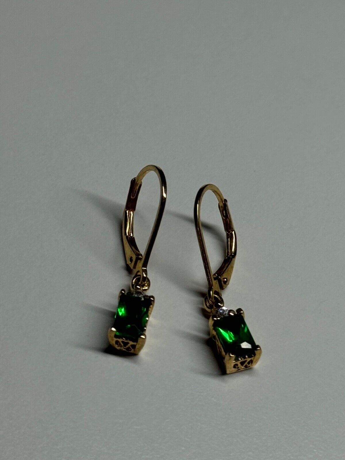 925 STERLING SILVER GOLD PLATED EMERALD & BERYL EARRINGS LENGTH 25 mm