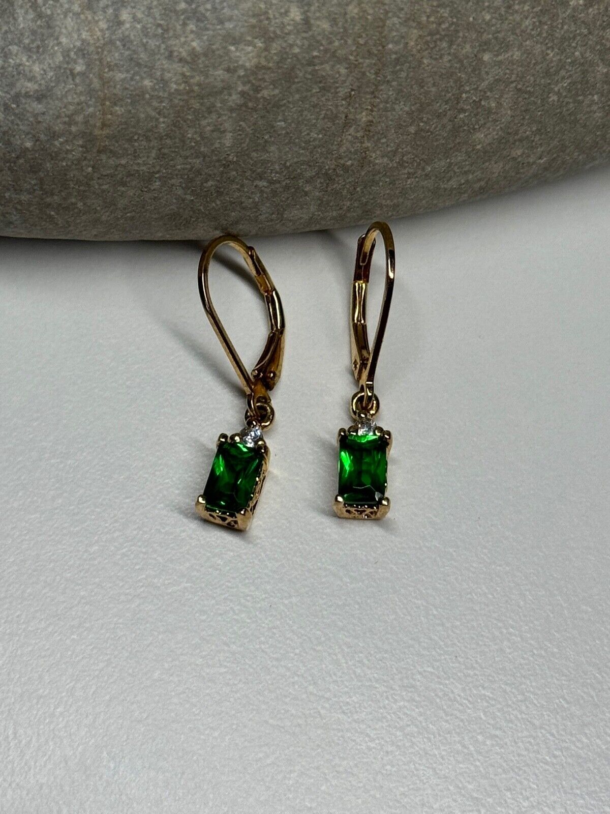 925 STERLING SILVER GOLD PLATED EMERALD & BERYL EARRINGS LENGTH 25 mm