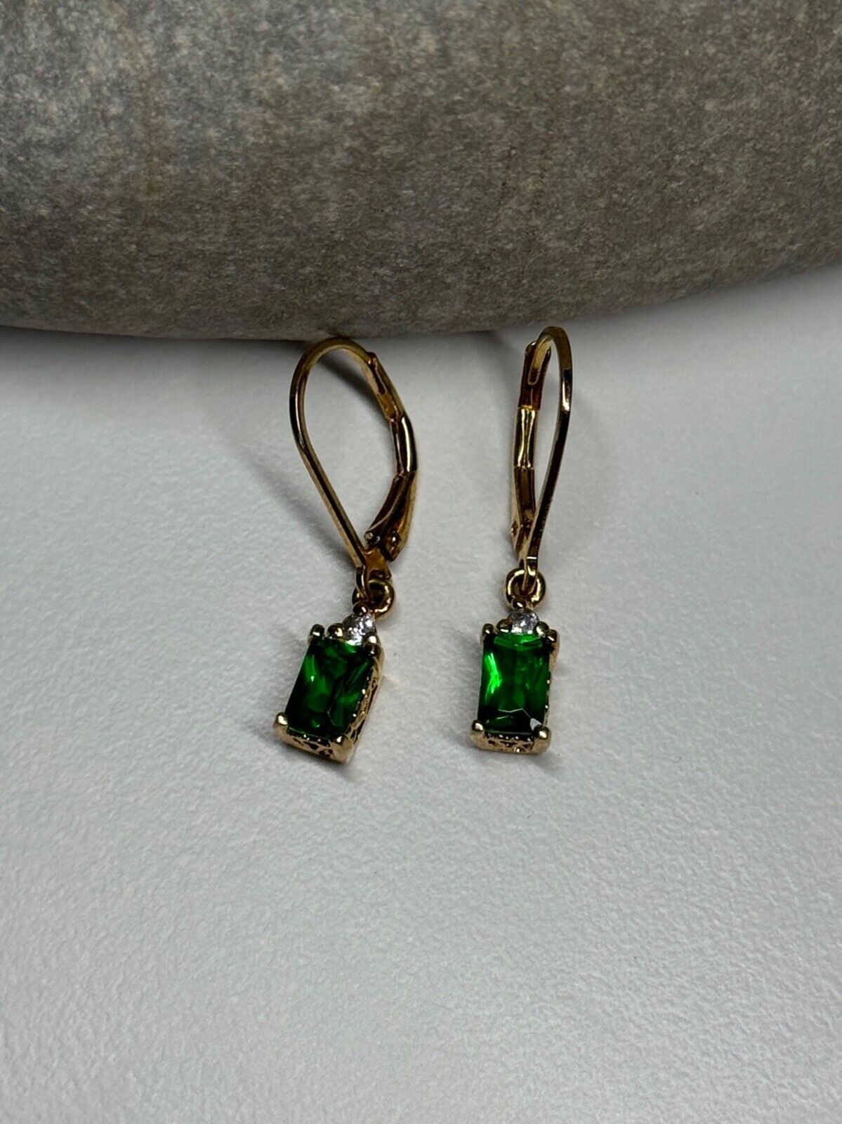 925 STERLING SILVER GOLD PLATED EMERALD & BERYL EARRINGS LENGTH 25 mm