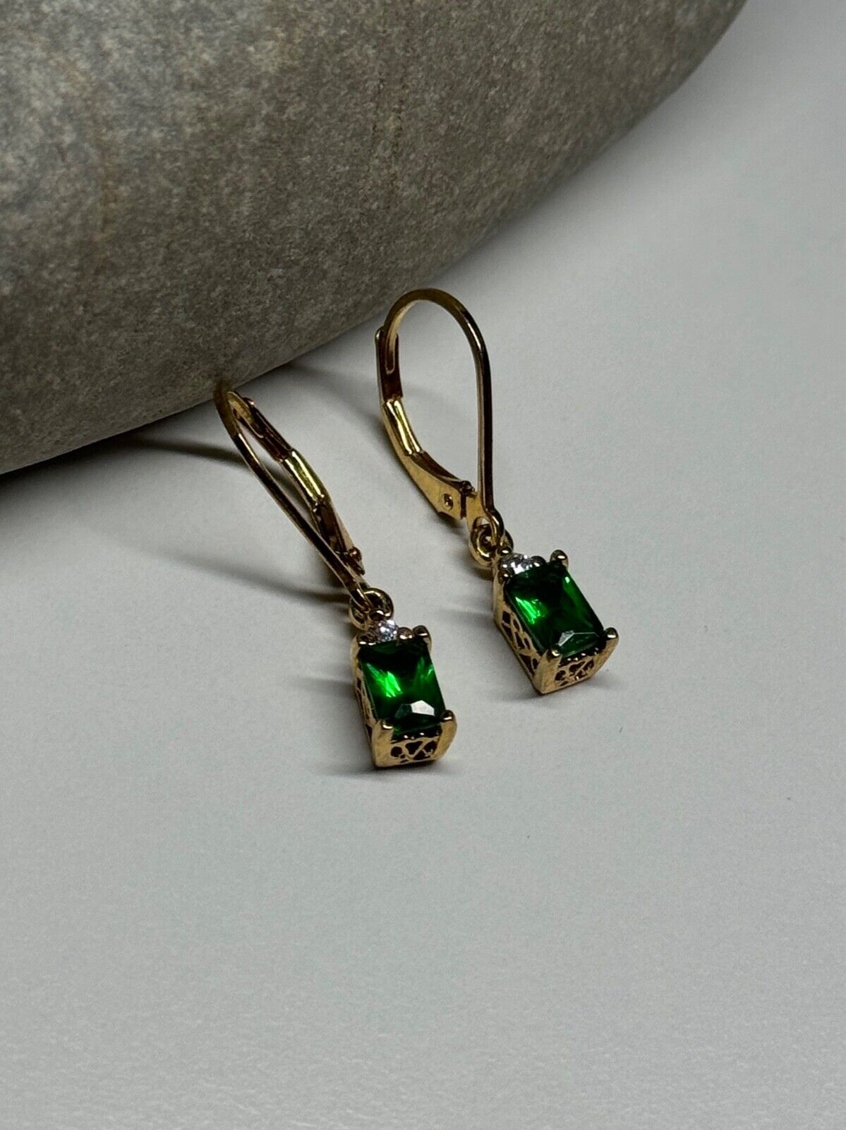 925 STERLING SILVER GOLD PLATED EMERALD & BERYL EARRINGS LENGTH 25 mm