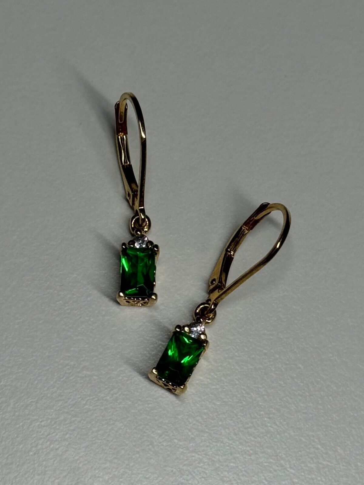 925 STERLING SILVER GOLD PLATED EMERALD & BERYL EARRINGS LENGTH 25 mm