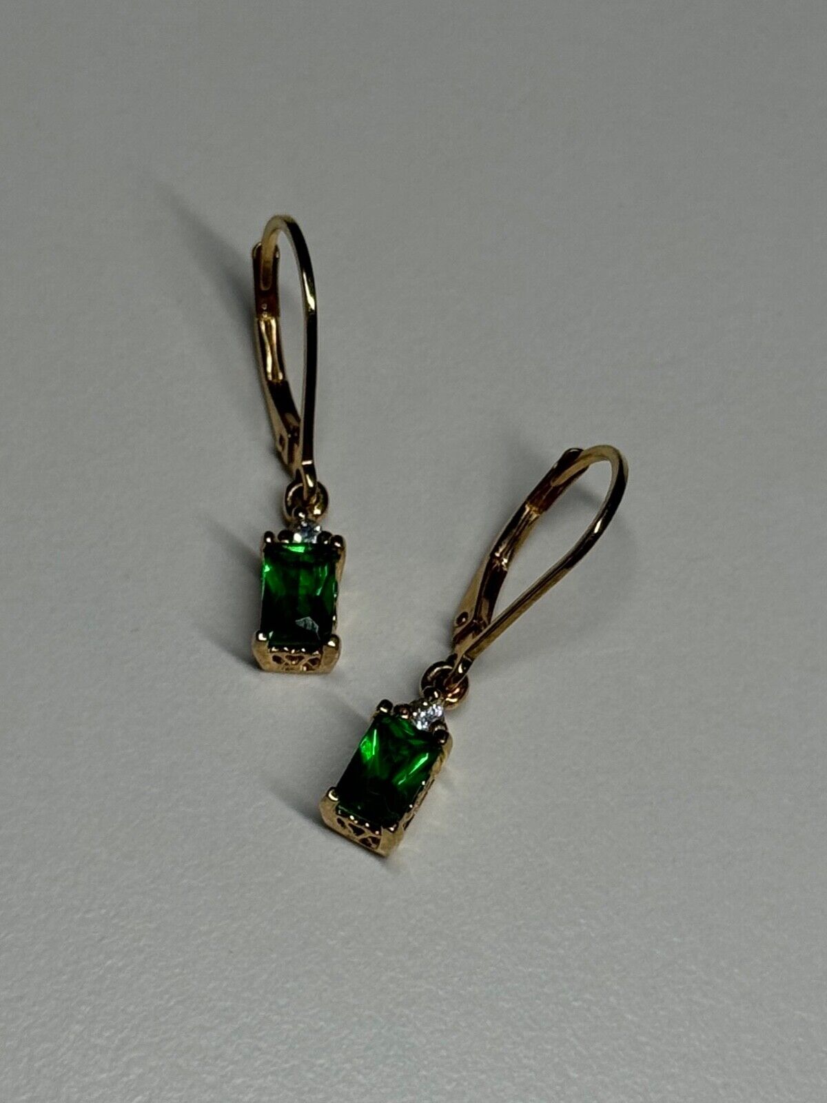 925 STERLING SILVER GOLD PLATED EMERALD & BERYL EARRINGS LENGTH 25 mm