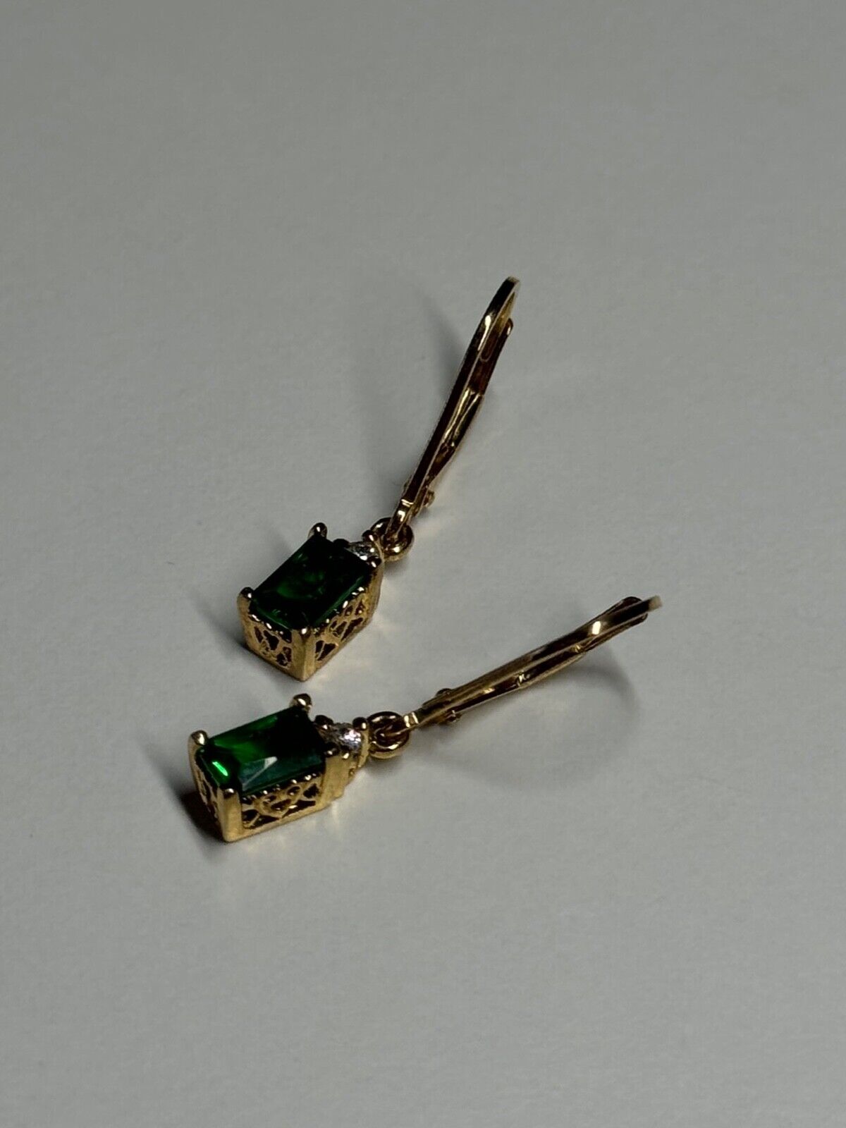 925 STERLING SILVER GOLD PLATED EMERALD & BERYL EARRINGS LENGTH 25 mm