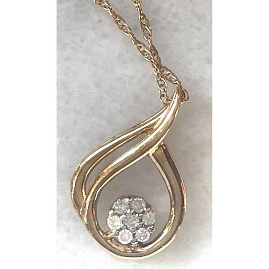 YELLOY GOLD AND DIAMOND PENDANT  NECKLACE SKY