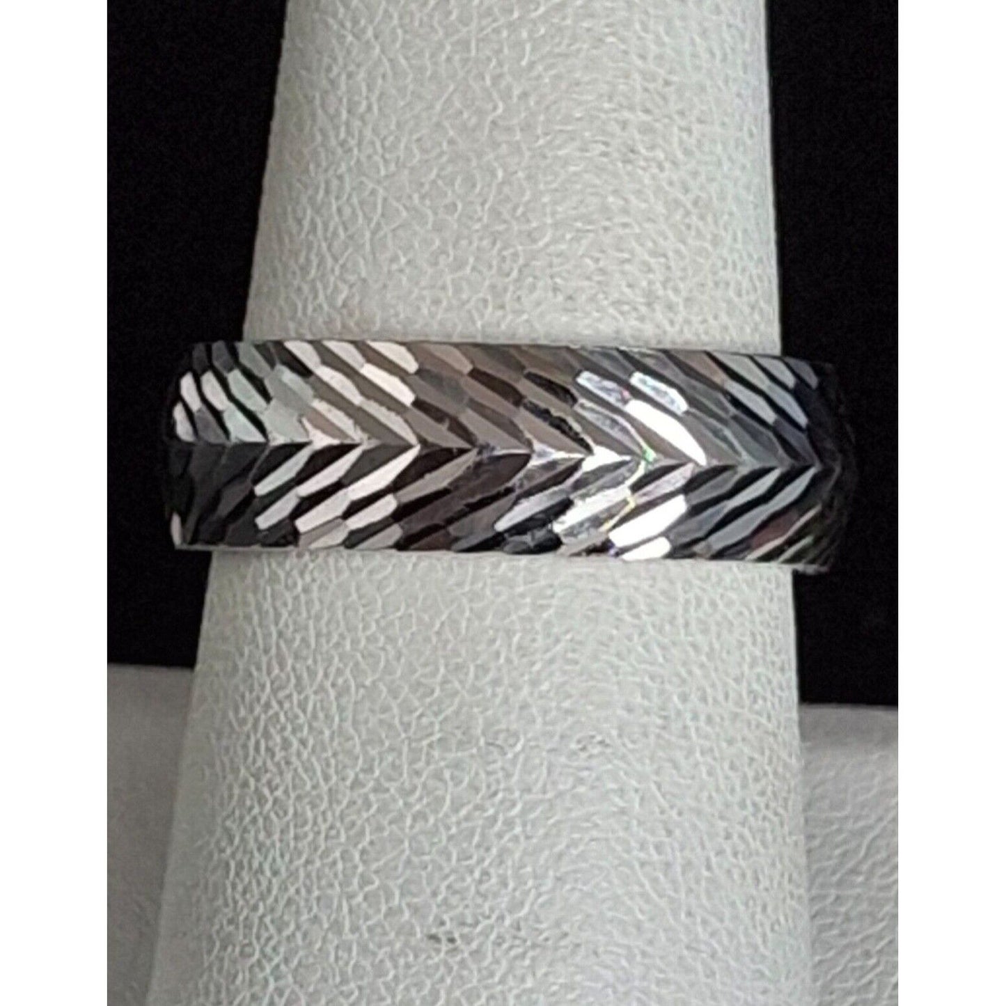 MEN'S BRIGHT  CUT 925 STERLING SILVER BAND RING SIZE 8.75 SKY