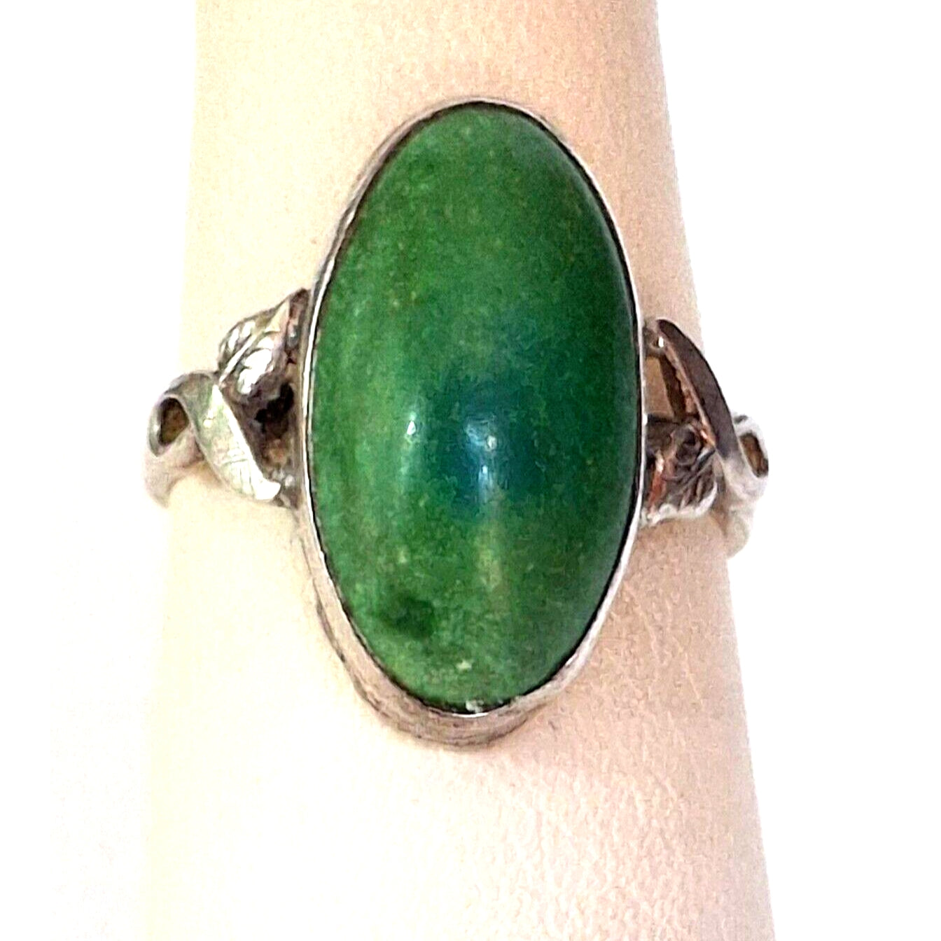 925 STERLING SILVER AND GREEN TURQUOISE  RING SIZE 6.5 SKY