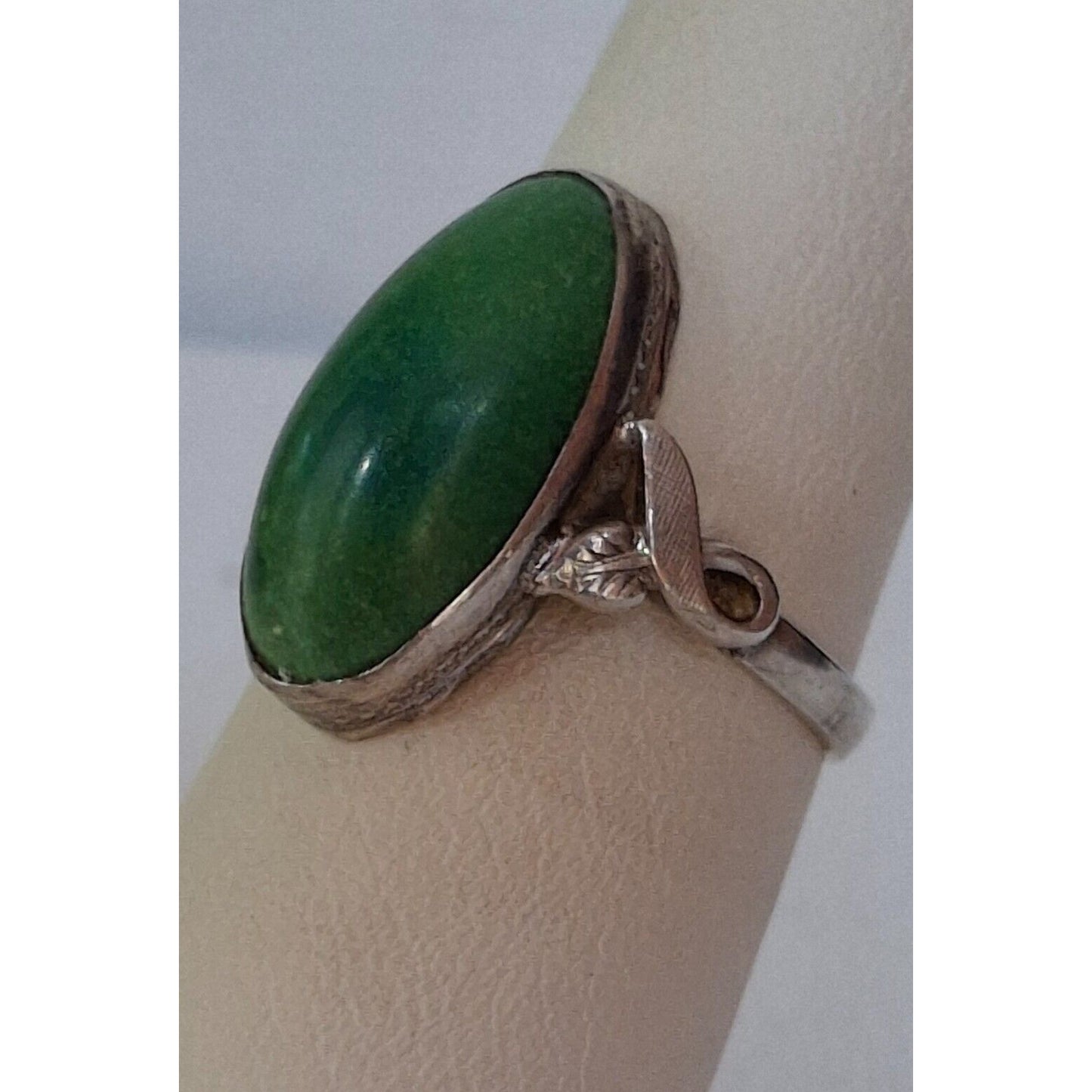 925 STERLING SILVER AND GREEN TURQUOISE  RING SIZE 6.5 SKY