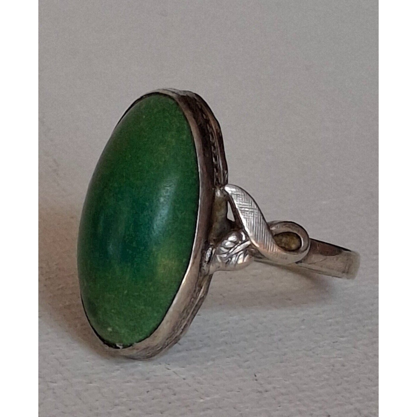 925 STERLING SILVER AND GREEN TURQUOISE  RING SIZE 6.5 SKY