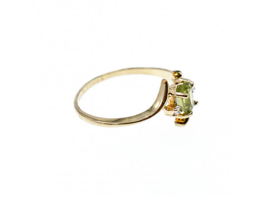 10K YELLOW GOLD PERIDOT & DIAMONDS RING SIZE 7.5