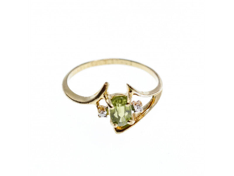 10K YELLOW GOLD PERIDOT & DIAMONDS RING SIZE 7.5