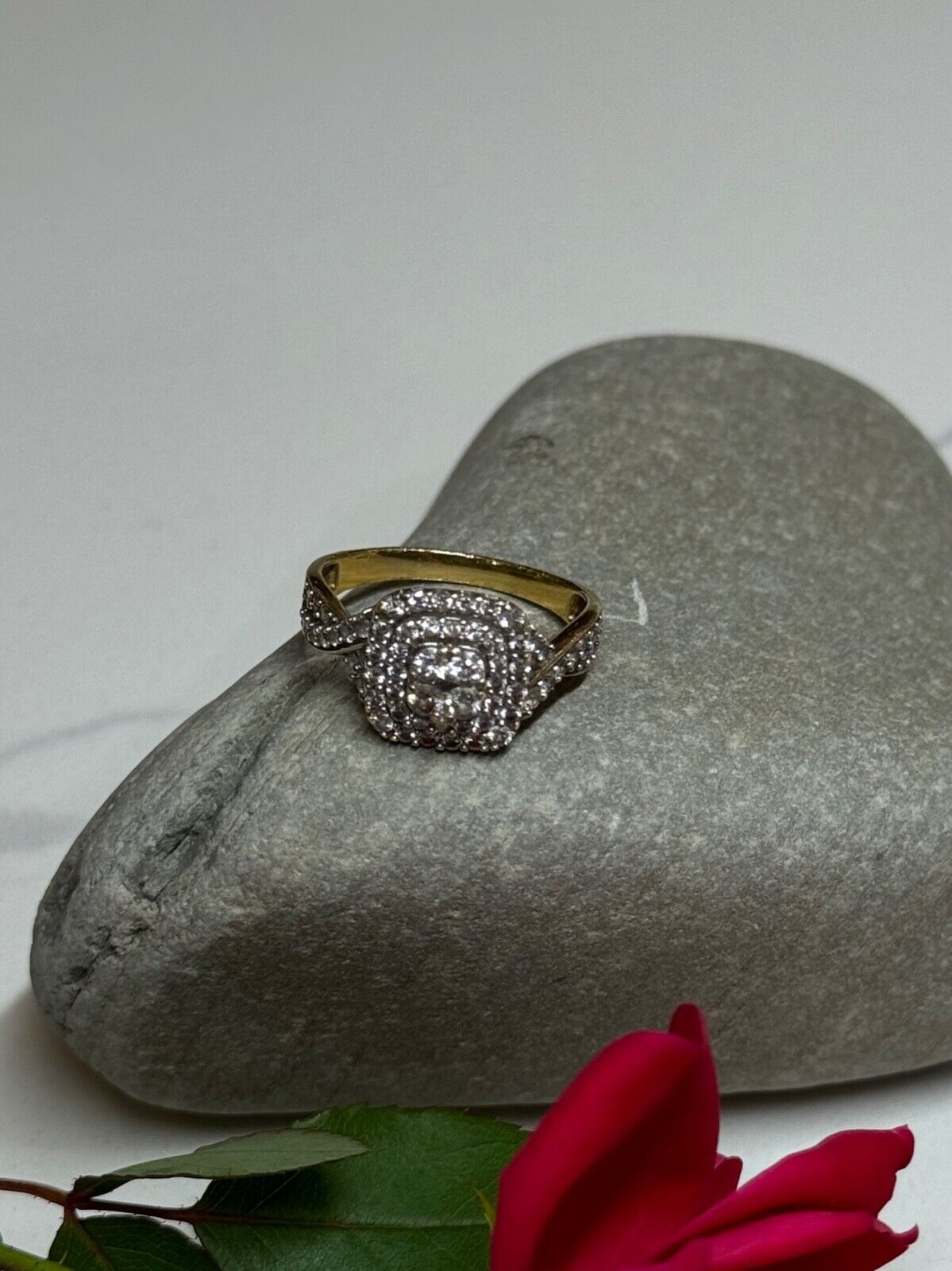 10K YELLOW GOLD DIAMONDS RING SIZE 9