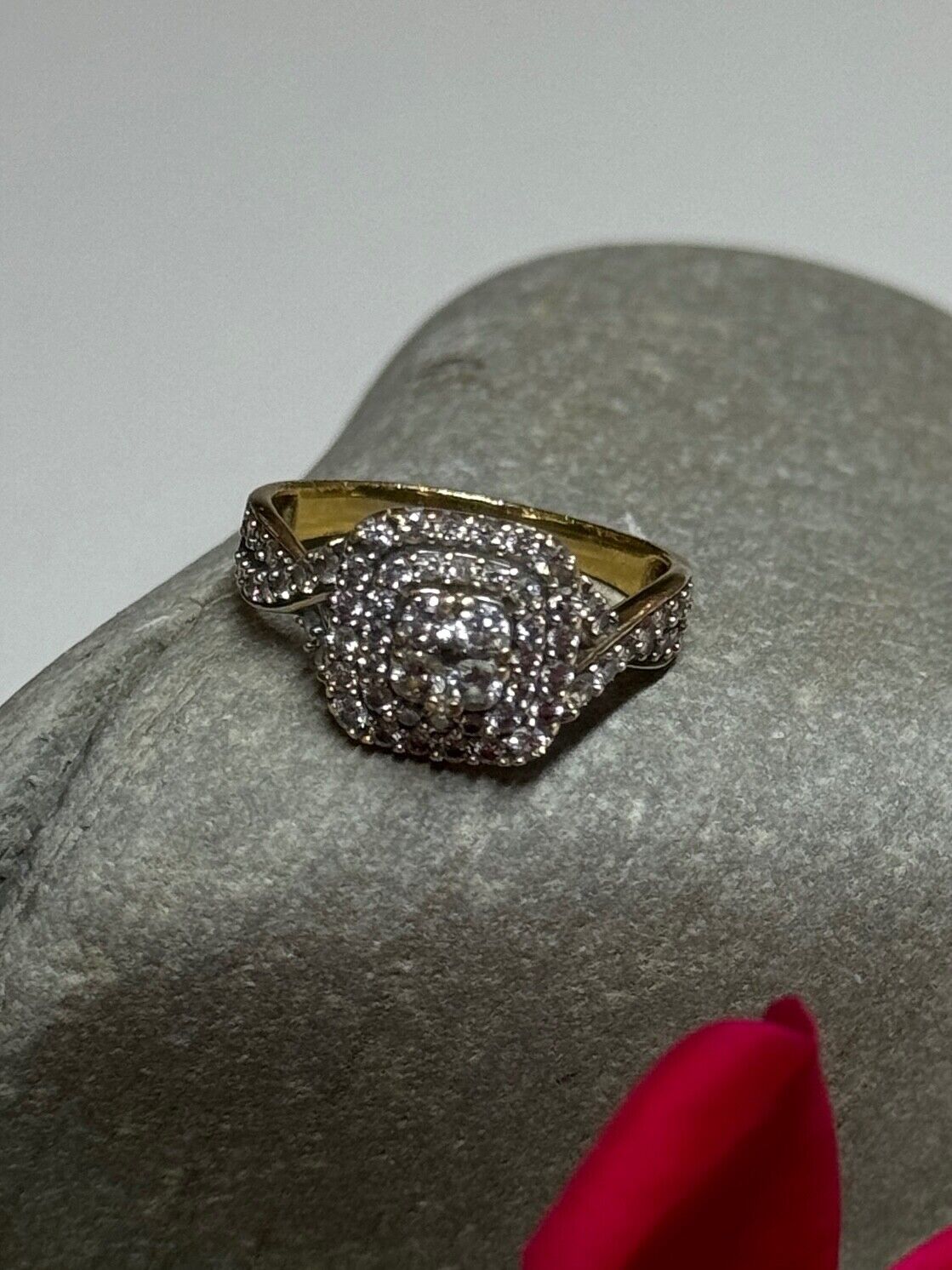 10K YELLOW GOLD DIAMONDS RING SIZE 9