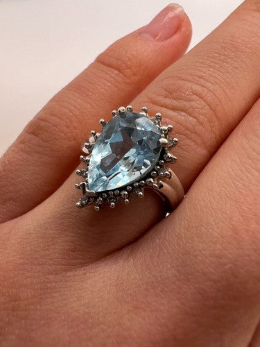 14K White Gold Topaz & Diamonds Ring Size 6
