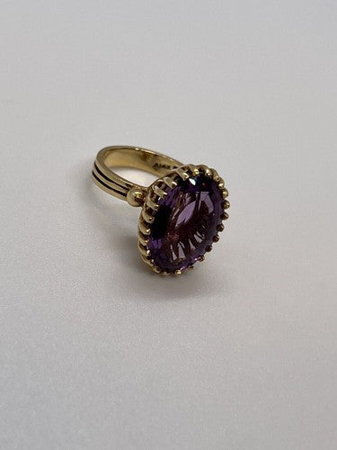 14K Yellow Gold & Amethyst Ring Size 5.5