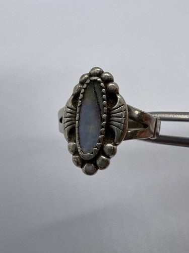 Vintage 925 Sterling Silver Mother Of Pearl Ring Size 5.5