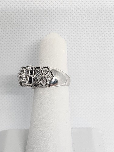 14K White Gold & Diamonds 0.5Ct Ring Size 4