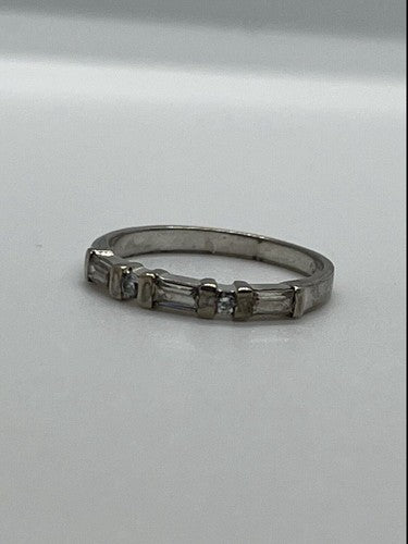 925 Sterling Silver & CZ Ring Size 6.5