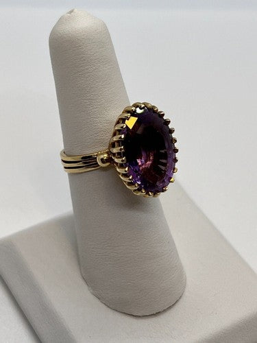 14K Yellow Gold & Amethyst Ring Size 5.5