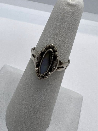 Vintage 925 Sterling Silver Mother Of Pearl Ring Size 5.5