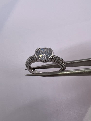 925 Sterling Silver CZ Ring Size 6.5