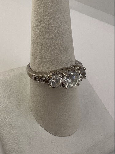 925 Sterling Silver & CZ Ring Size 8.5