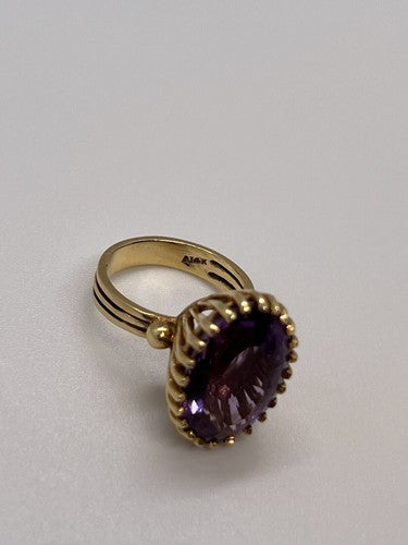 14K Yellow Gold & Amethyst Ring Size 5.5