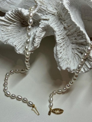 14K YELLOW GOLD CLASP FRESH WATER PEARL NECKLACE 16"