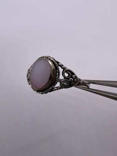 925 Sterling Silver Mother of Pearl Ring Size 7