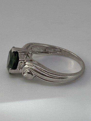 925 Sterling Silver CZ Ring Size 7.75