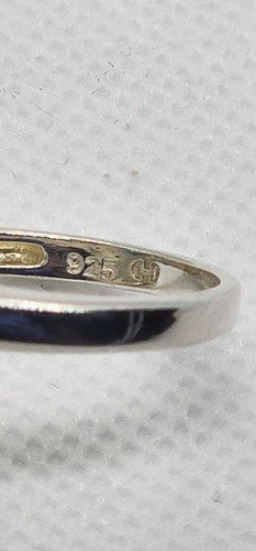 925 Sterling Silver Topaz Ring Size 8